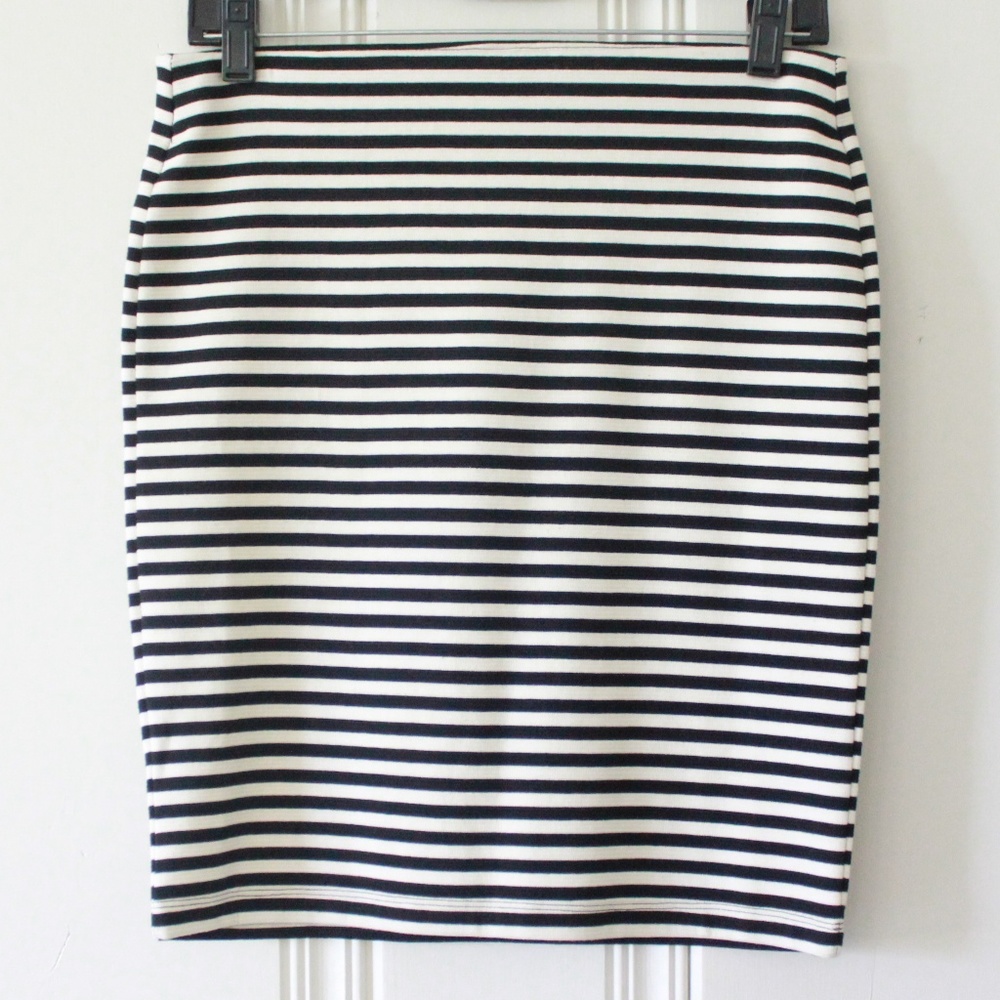 Old Navy Stripe Fitted Skirt